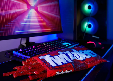 TWIZZLERS | caramelo de regaliz | sabor fresa | 16 onzas